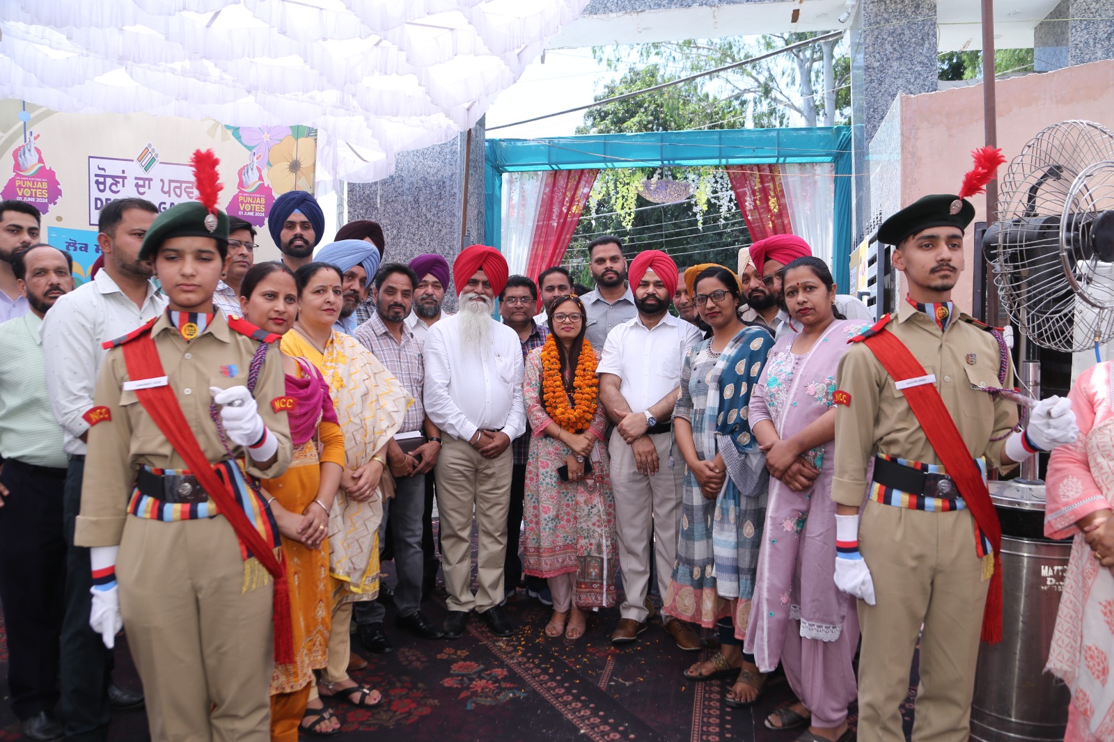 ਮੈਗਾ ਵੋਟਰ ਮੇਲੇ ’ਚ ਯੋਗ ਵੋਟਰਾਂ ਨੂੰ ਵੋਟਾਂ ਪ੍ਰਤੀ ਕੀਤਾ ਜਾਗਰੂਕ